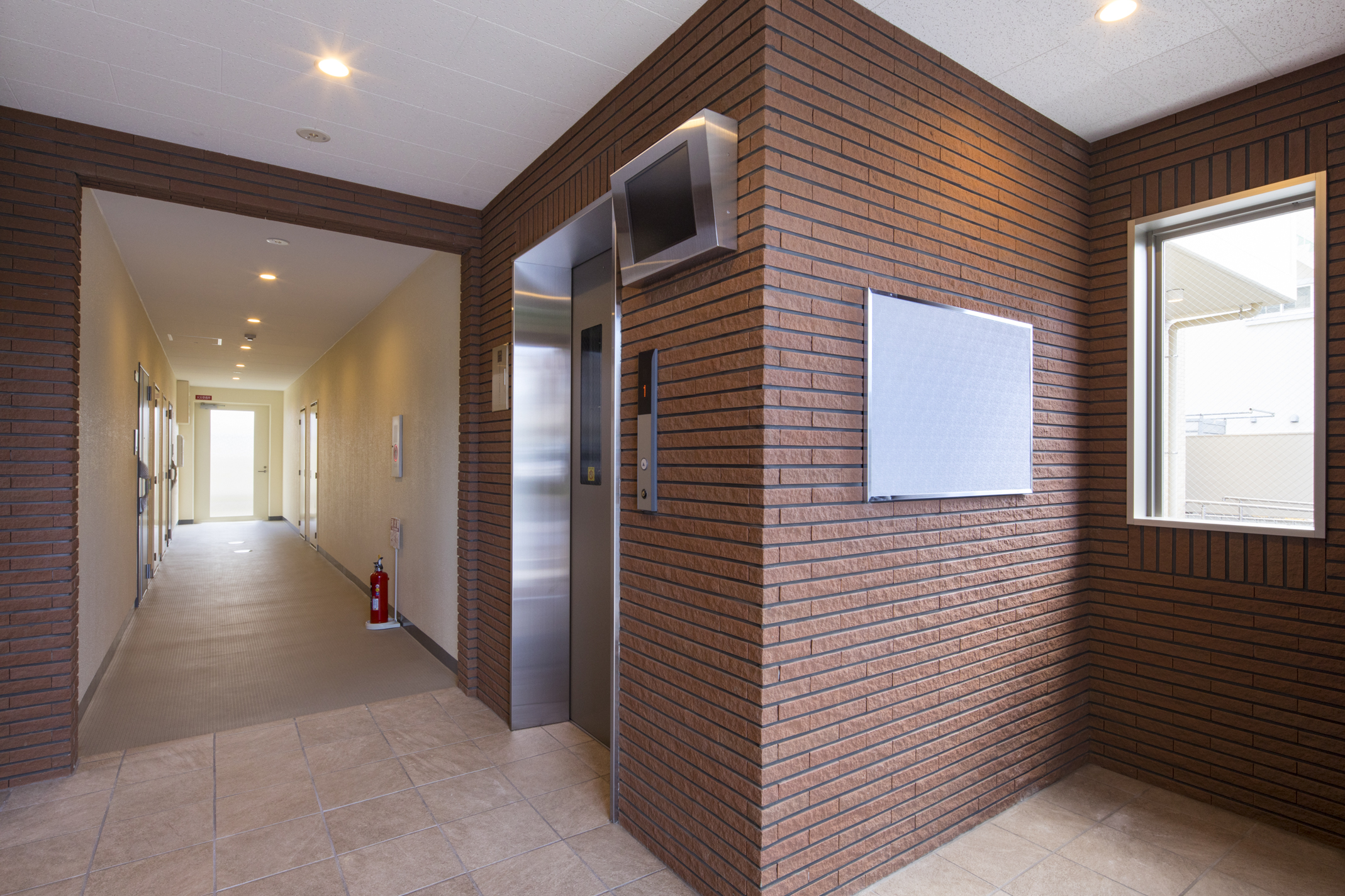 24.エントランスホール(1F)