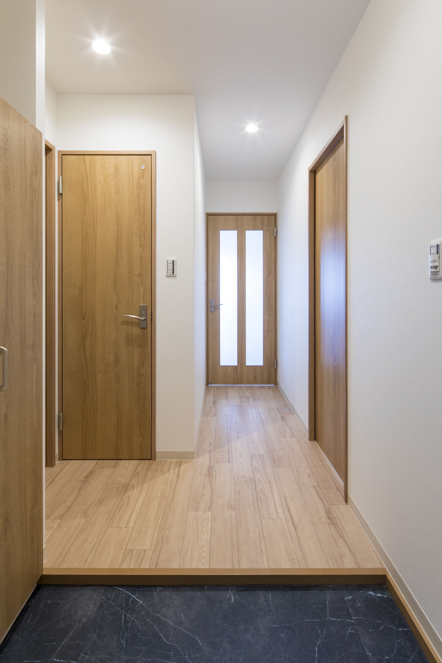 38.玄関ホール(D)