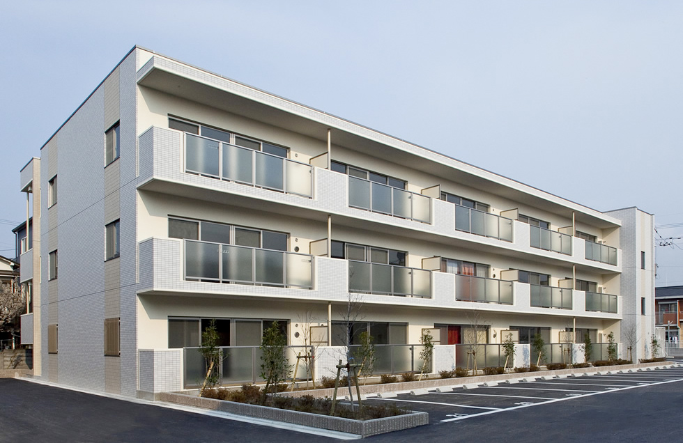 クレストコート